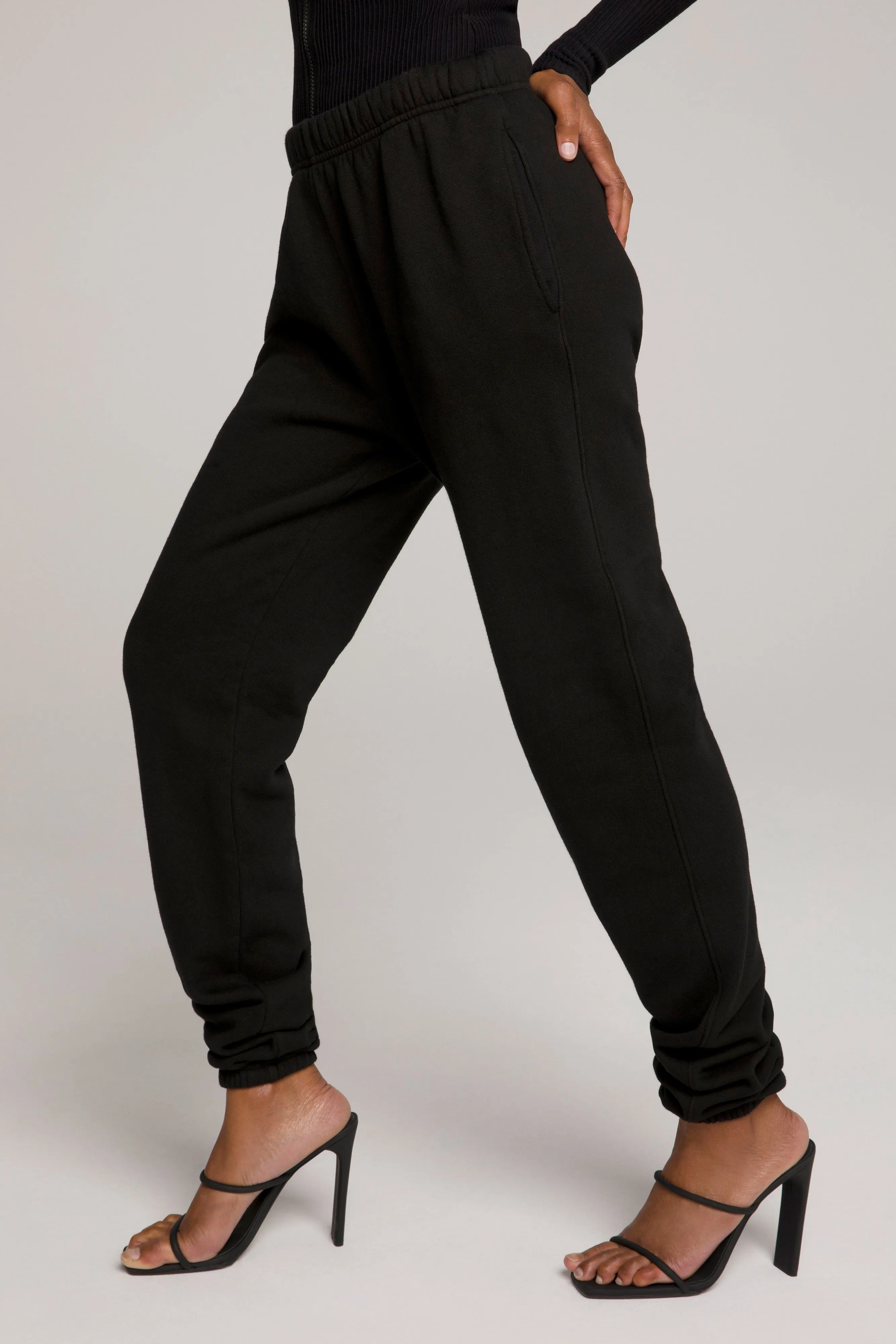 BOYFRIEND SWEATPANTS | BLACK001